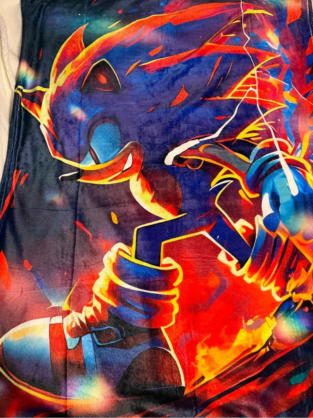 Vibrant Blue & Red Sonic-Themed Plush Throw Blanket